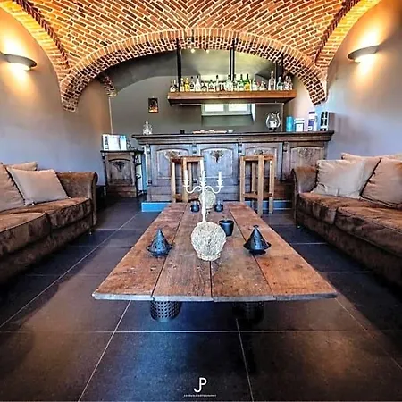 La Belle Etable Bed and Breakfast Ντινάντ